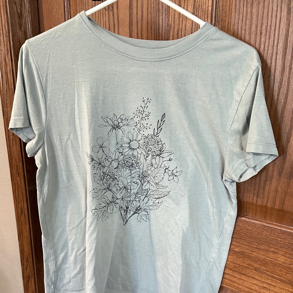 Floral Graphic T-Shirt in Light Green